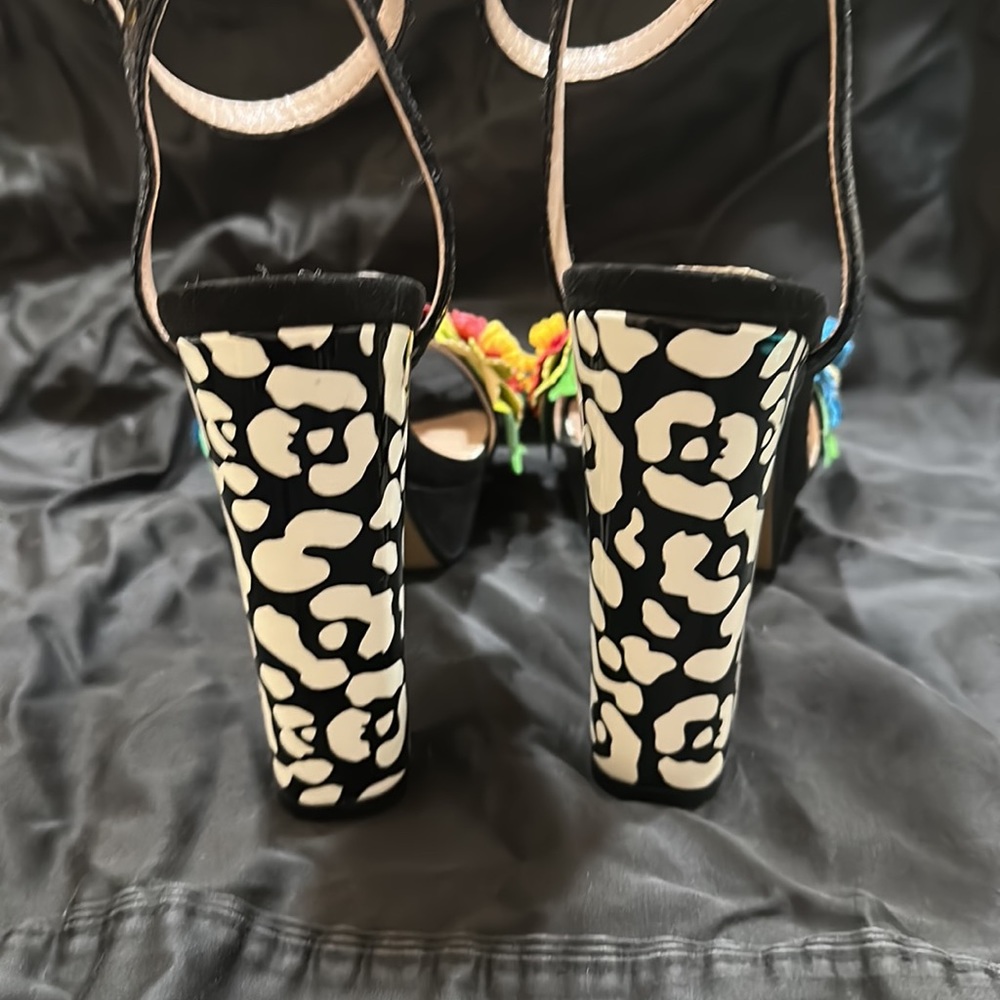 Heels - Picture 4 of 5